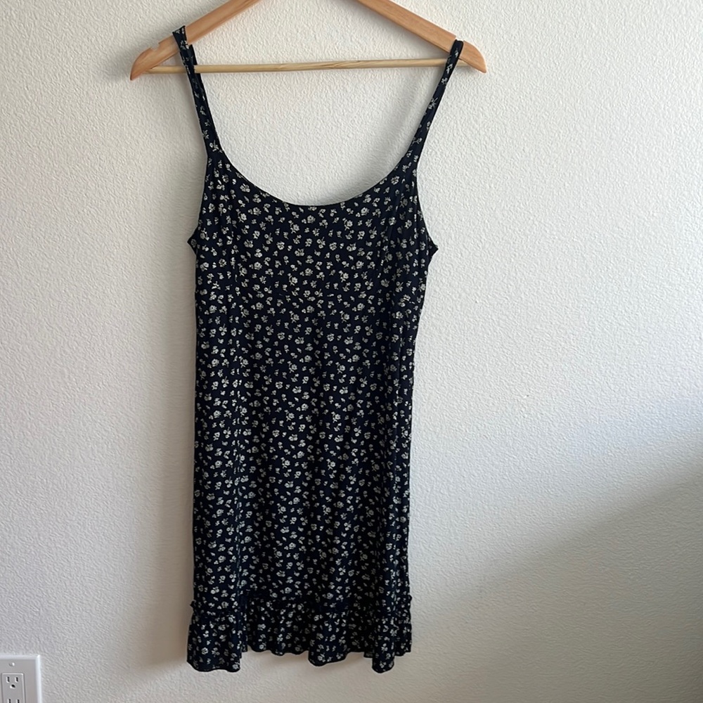 Brandy Melville Floral Dress 💘💙